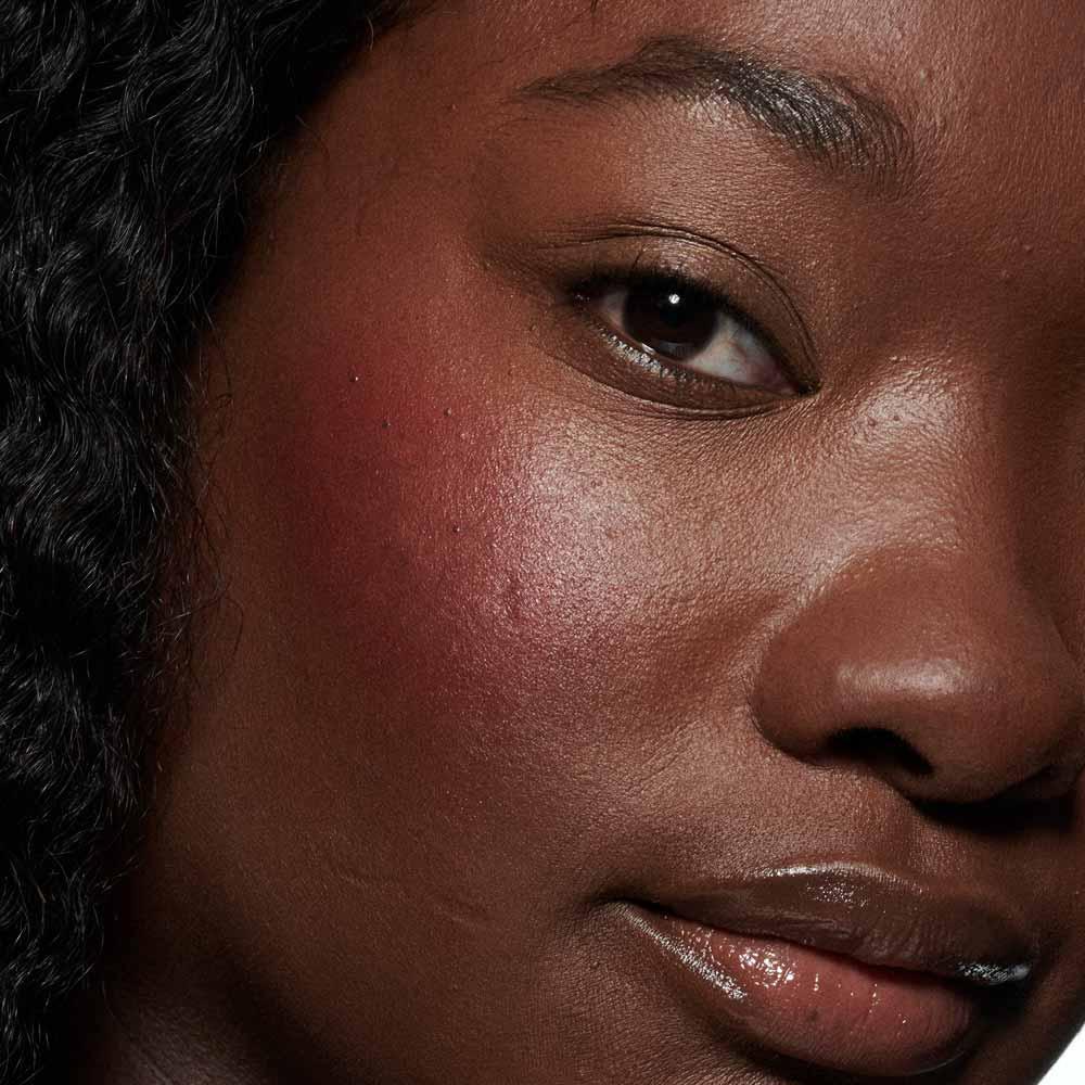 Blush Líquido MAC Strobe Dewy 4,3ml - 7