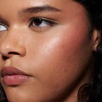 Blush Líquido MAC Strobe Dewy 4,3ml - 5