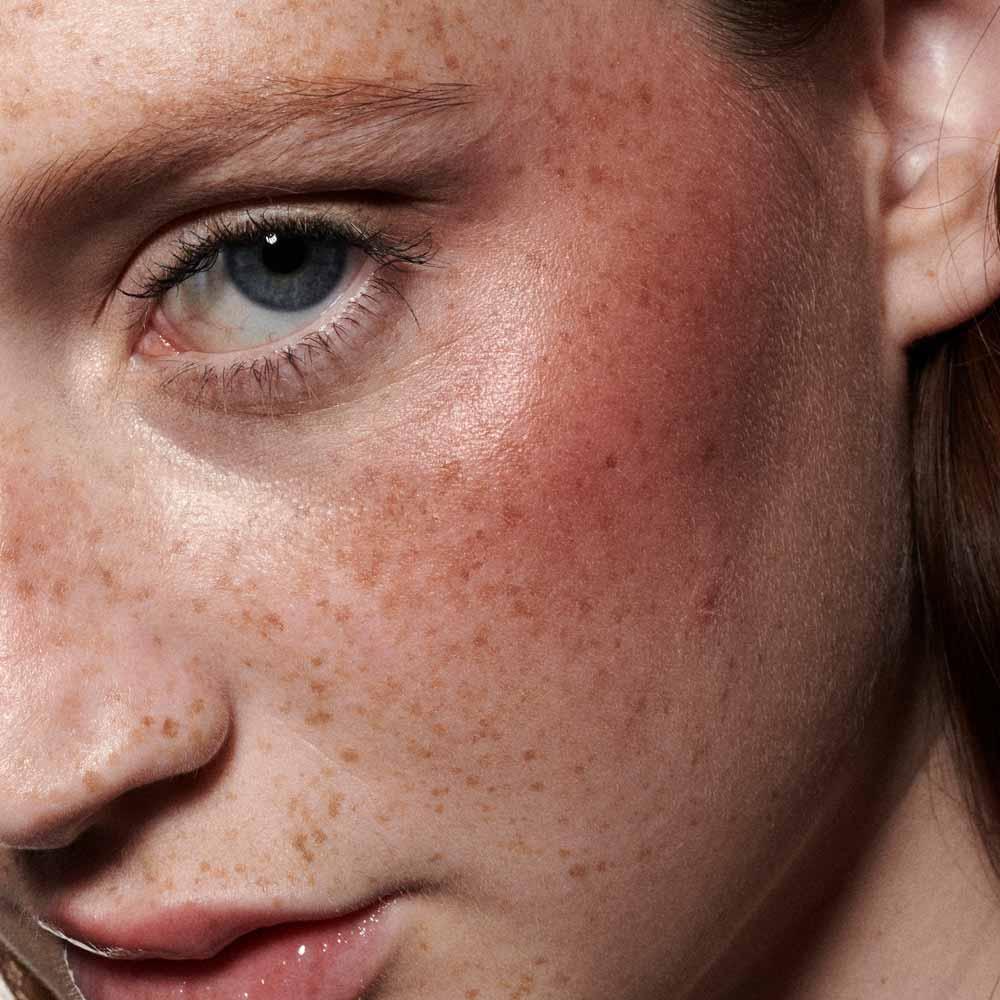 Blush Líquido MAC Strobe Dewy 4,3ml - 6