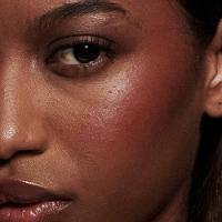 Blush Líquido MAC Strobe Dewy 4,3ml - 7