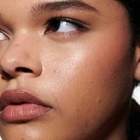 Blush Líquido MAC Strobe Dewy 4,3ml - 5