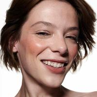 Blush Líquido MAC Strobe Dewy 4,3ml - 6