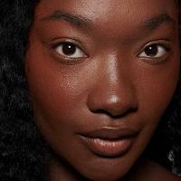 Blush Líquido MAC Strobe Dewy 4,3ml - 7