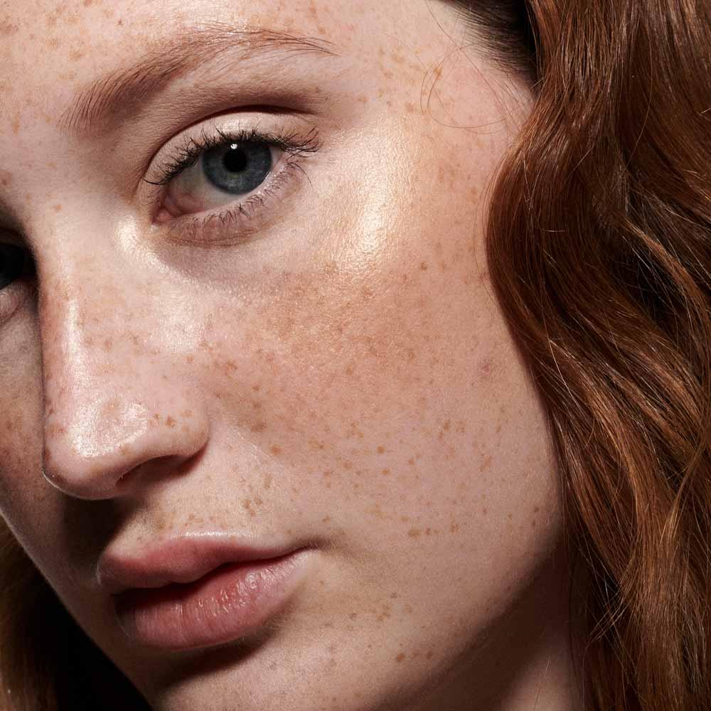 Blush Líquido MAC Strobe Dewy 4,3ml - 6