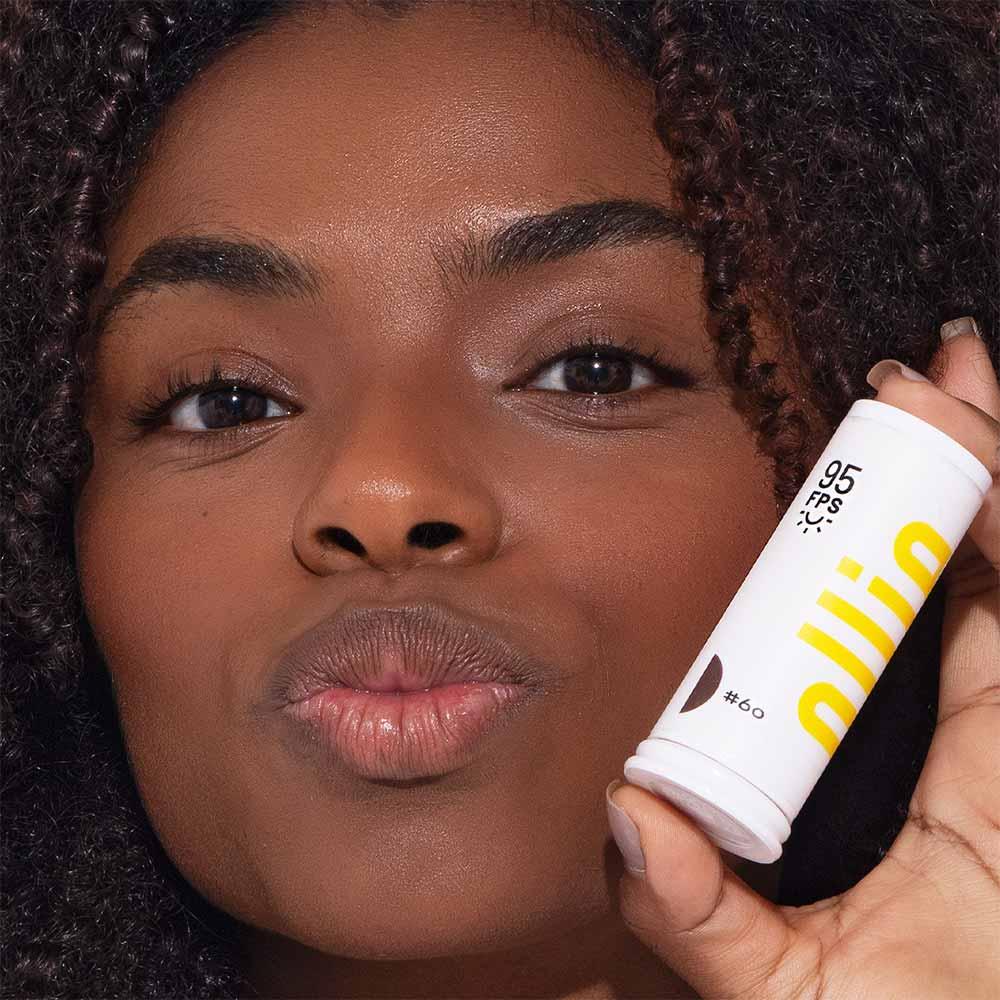 Protetor Solar Facial em Bastão Com Cor Ollie FPS 95 - 4