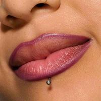 Lapiseira Labial MAC Lipglazer Glossy Liner 0.48g