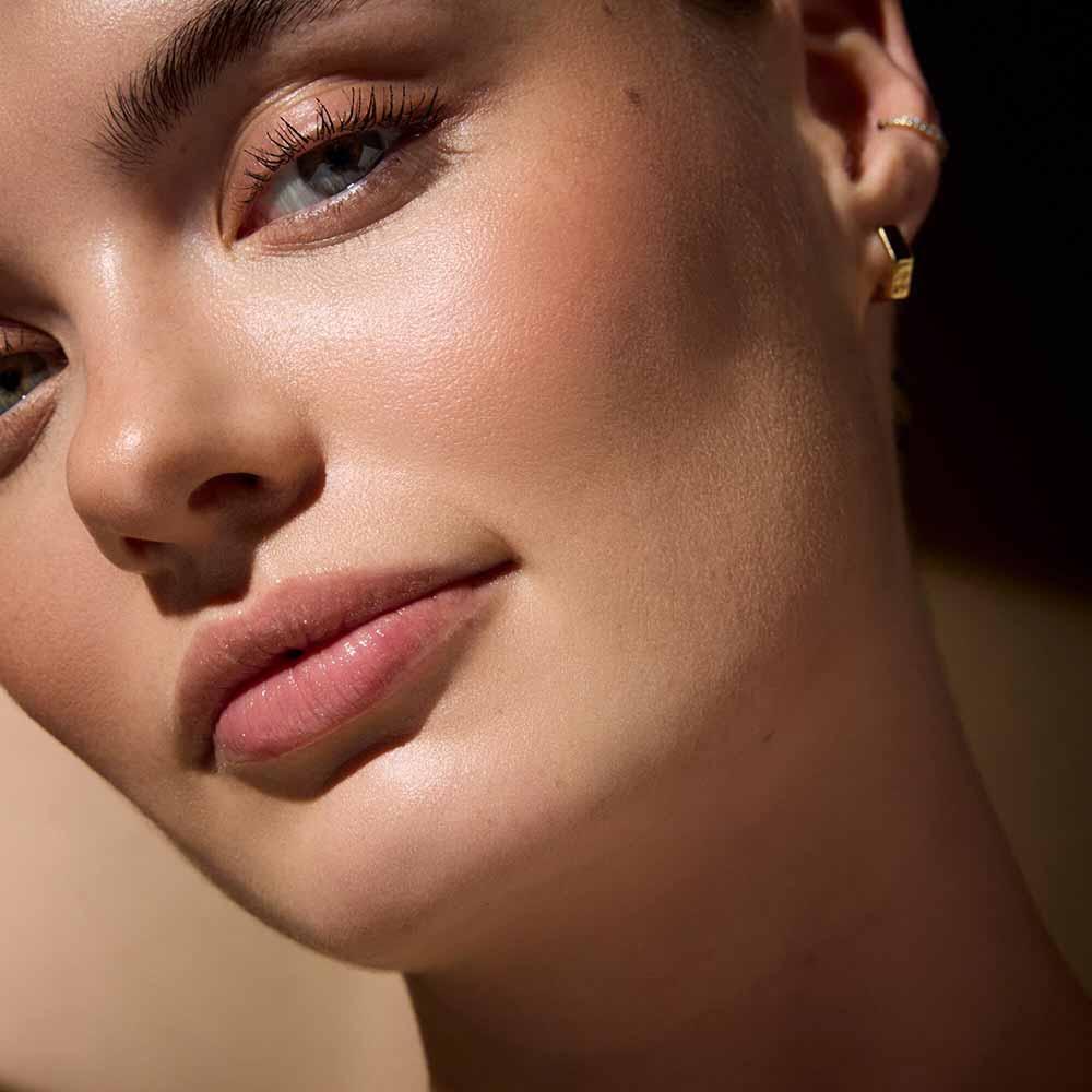 Gloss Labial Catrice Mulher Maravilha 3,4ml - 4