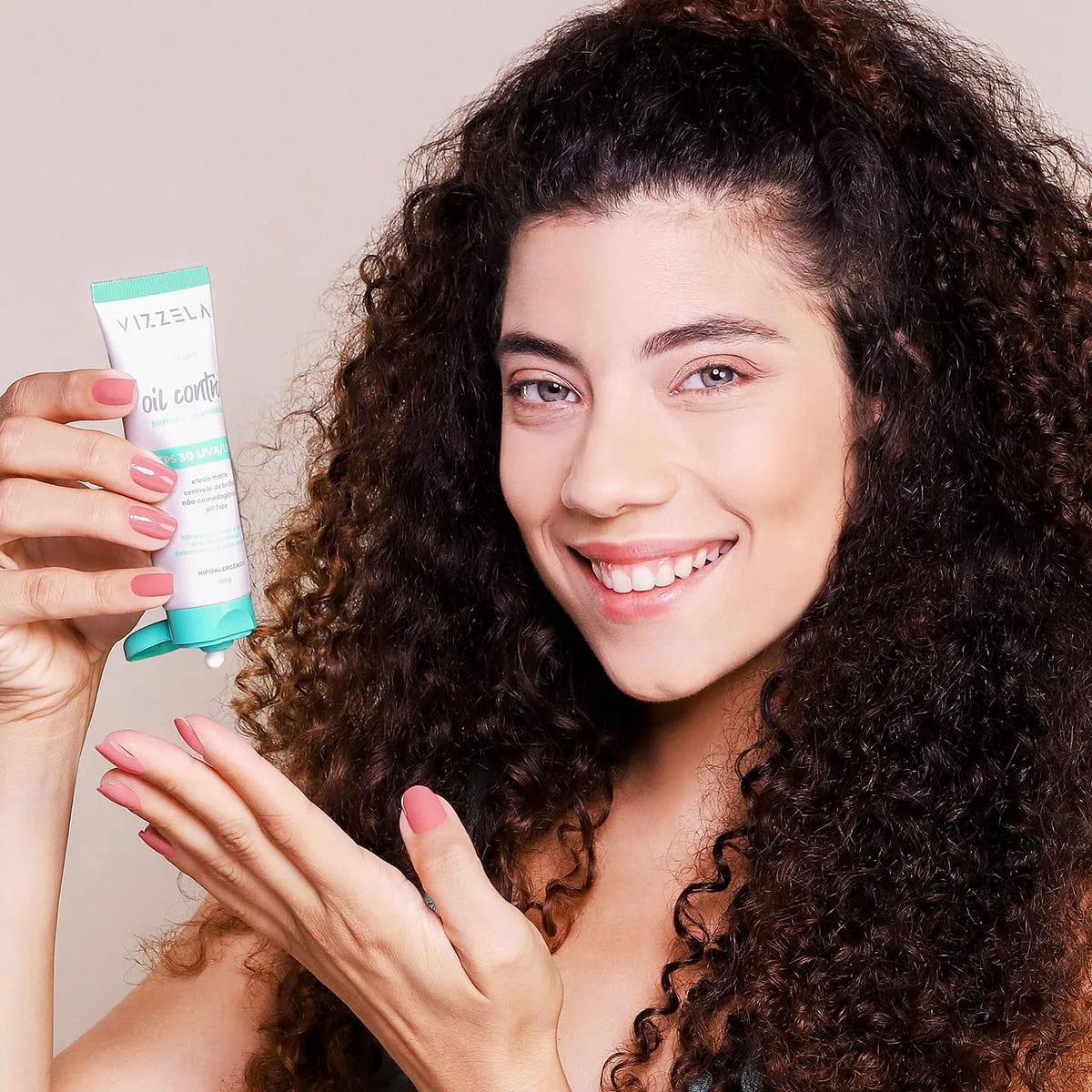 Vizzela Oil Control FPS30 - Creme Hidratante Facial 50g - 4