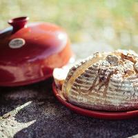 Forma Redonda com Tampa Emile Henry em Cerâmica 34x28,5 cm - Vermelha - 11