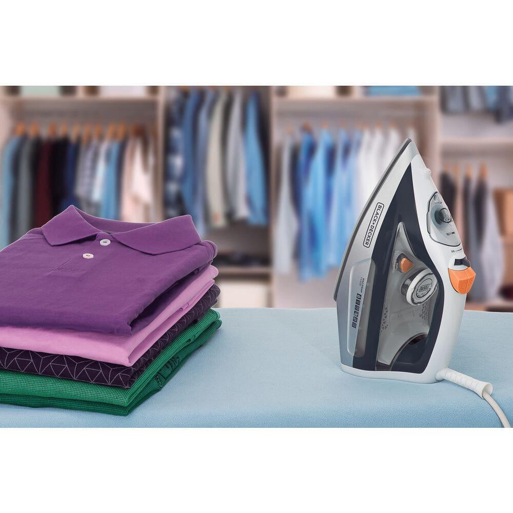 Ferro de Passar a Vapor Black Decker FX3100 com Sistema Antigotejamento - Branco e Cinza - 4