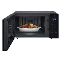 Forno de Micro-ondas LG NeoChef MS3033D com Função limpa fácil e Receitas Pré-programadas - 30 litros - 3