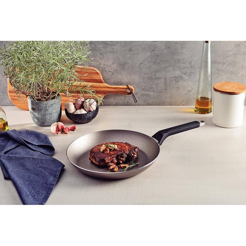 Frigideira Tramontina Milazzo 28cm Alumínio Antiaderente Starflon Max Soft-touch Amêndoa - 4