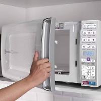 Micro-ondas Electrolux MEO44 34L Função Tira Odor Branco