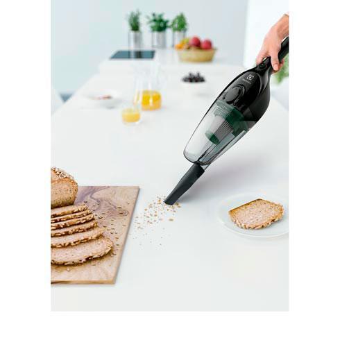 Aspirador de Pó Vertical 2 em 1 Electrolux com Capacidade de 1,2 Litros sem Saco para Pó - STK12 - 5