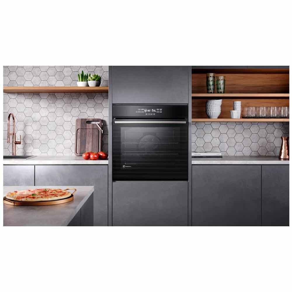 Forno Elétrico de Embutir Electrolux Efficient PerfectCook360 com 80 Litros, Grill Painel Full Touch - OE8EF - 8