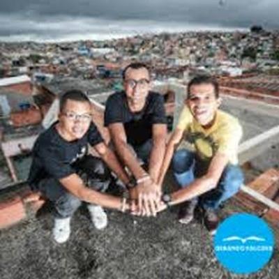 Apoie ações sociais em favelas