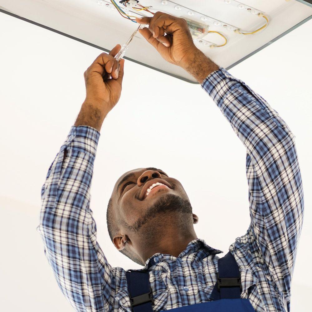 Fonte Driver Fita de Led 100-240V 8.5A 100W Black+Decker - 3