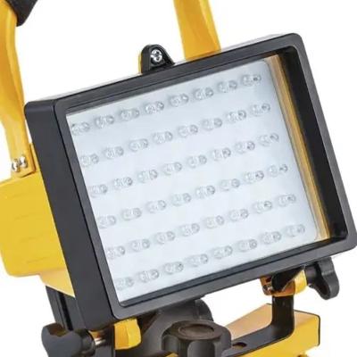 Refletor LED Recarregável 3W 6500K IP65 Bivolt 3600mAh Liege