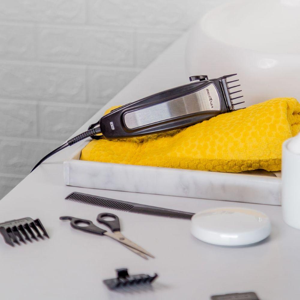 Máquina de Cortar Cabelo BCR22P Britânia Com 9 Acessórios Lâmina de Aço Inox 220V - 6