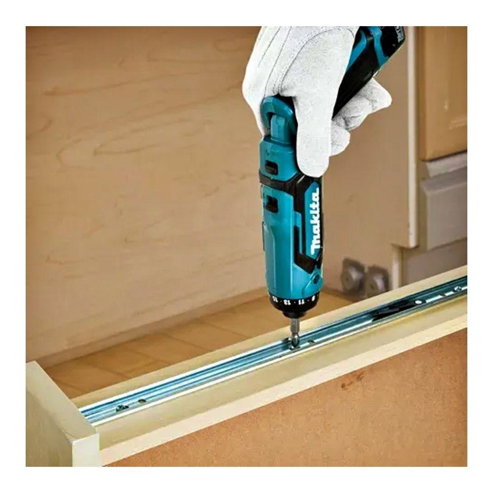Parafusadeira Furadeira 5mm à Bateria 7.2V com Bateria Carregador Jogo Bits Maleta DF012DSE Makita - 7