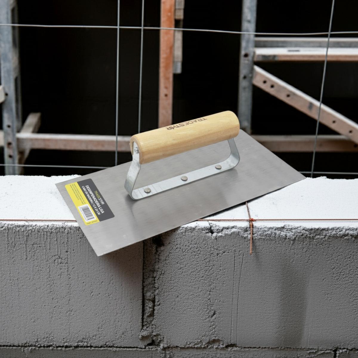 Desempenadeira Aço Lisa 12 x 25 cm Cabo Madeira Tradestar - 5