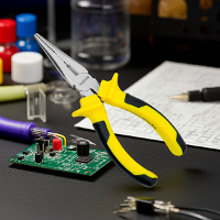 Alicate Bico Meia Cana 6'' Aço Carbono Niquelado Tradestar