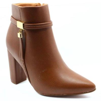 Bota Vizzano Zurique Cano Baixo Feminina - Marrom