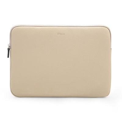 Capa Sleeve Macbook 13,3" iPlace, Linha Pampas Couro Bege 