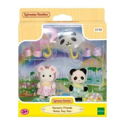 Sylvanian Families Caminhando na Chuva - Epoch Magia