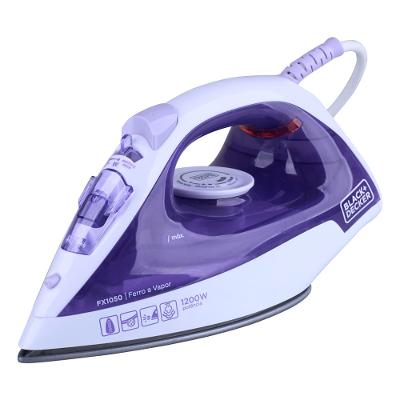 Ferro de Passar Vapor Spray 1200W Black & Decker FX1050 com Base Antiaderente Roxo e Branco 220V