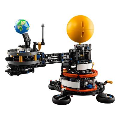 LEGO® Technic™ - Planeta Terra e Lua em Órbita