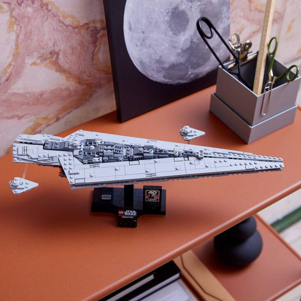 LEGO® Star Wars™ - Super Destroyer Estelar Executor - 2