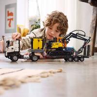 LEGO® Technic™ - Caminhão Volvo FMX e escavadeira elétrica EC230 - 8