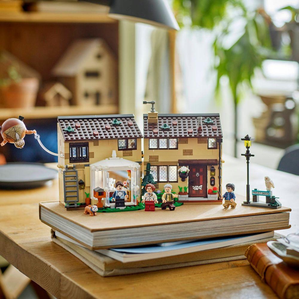 LEGO® Harry Potter™ - Rua dos Alfeneiros: A Visita da Tia Guida - 3