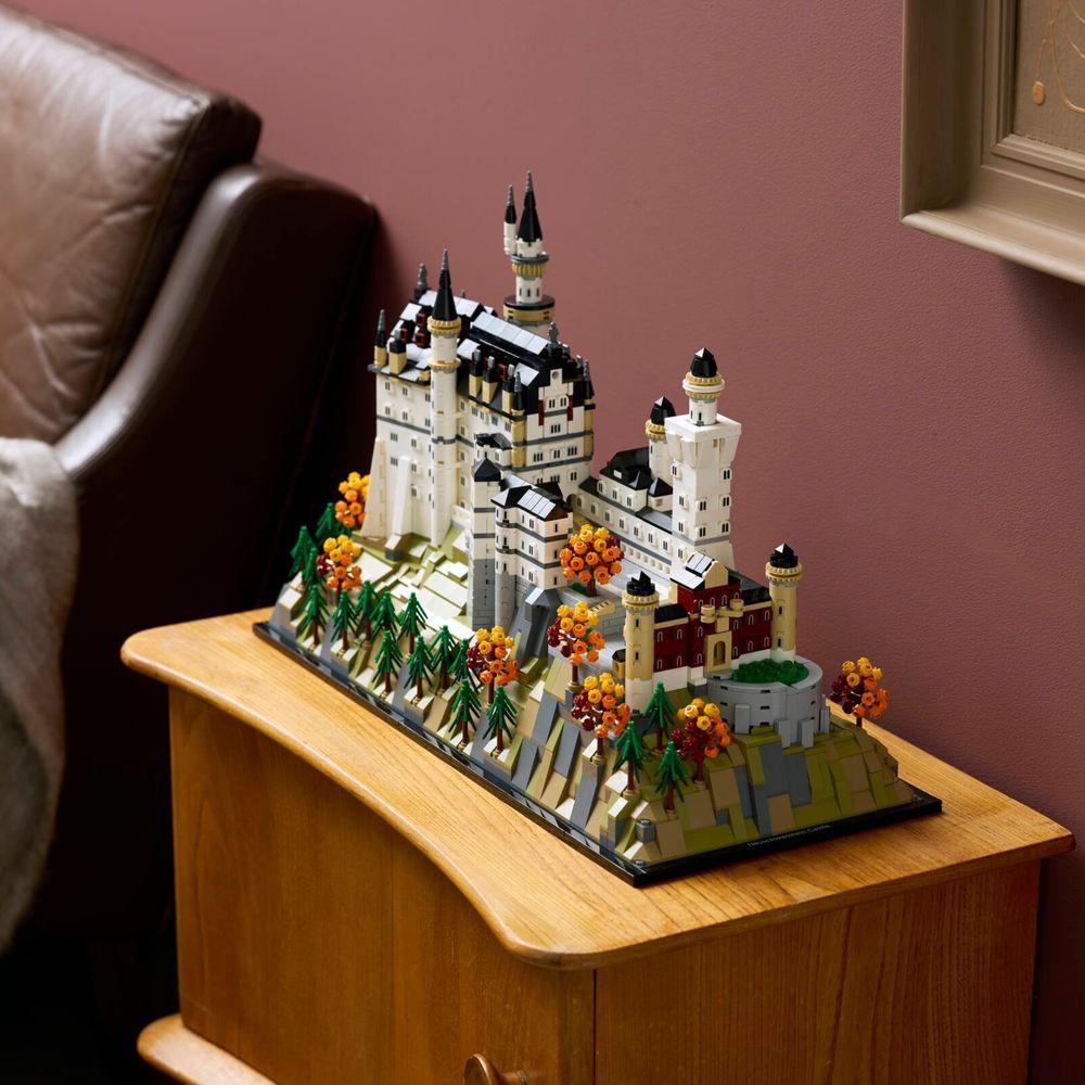 LEGO® Architecture - Castelo de Neuschwanstein - 10