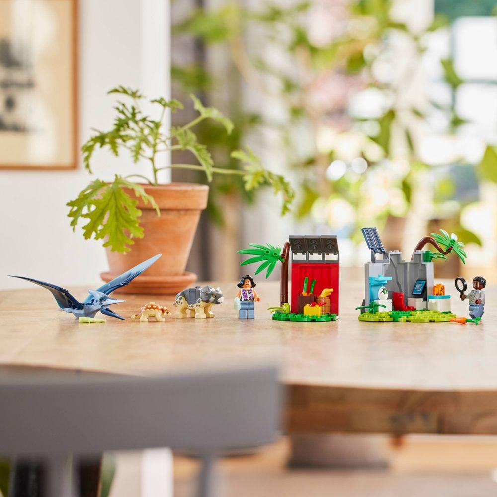 LEGO® Jurassic World - Centro de Resgate dos Filhotes de Dinossauro - 7