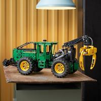 LEGO® Technic™ - Trator Florestal John Deere 948L-II