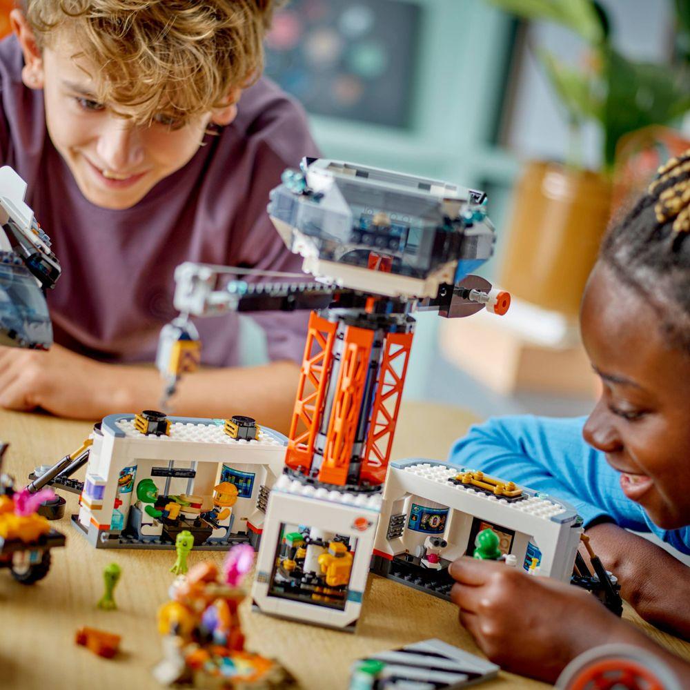 LEGO® City - Base Espacial e Plataforma de Lançamento de Foguetes - 2