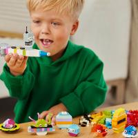 LEGO® Classic - Planetas Espaciais Criativos