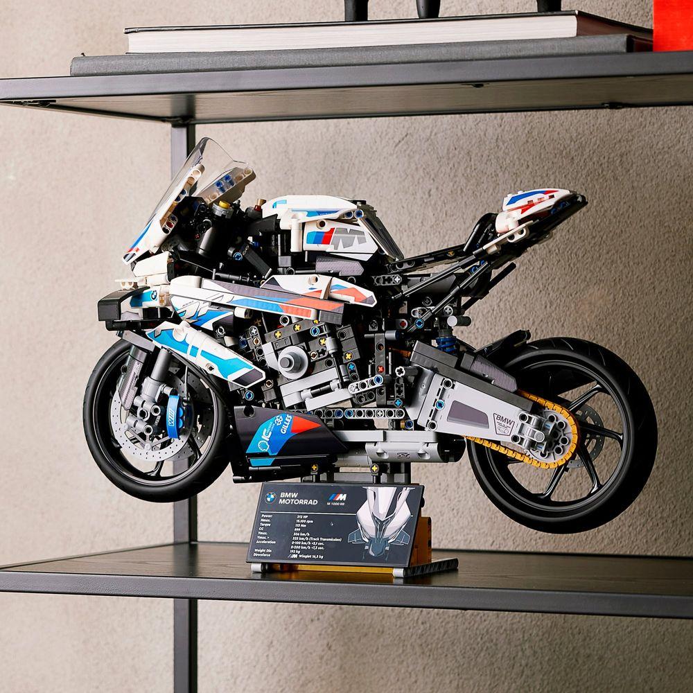 LEGO® Technic™ - BMW M 1000 RR - 6