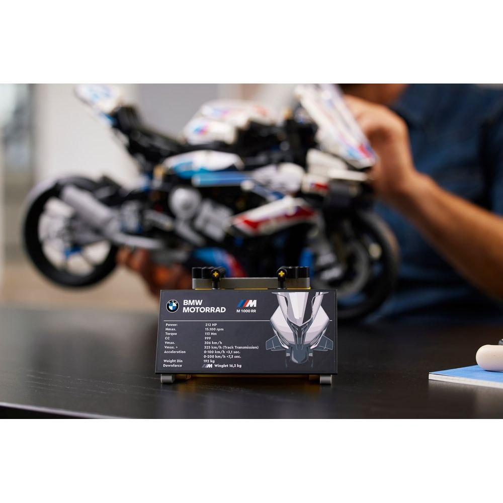 LEGO® Technic™ - BMW M 1000 RR - 9
