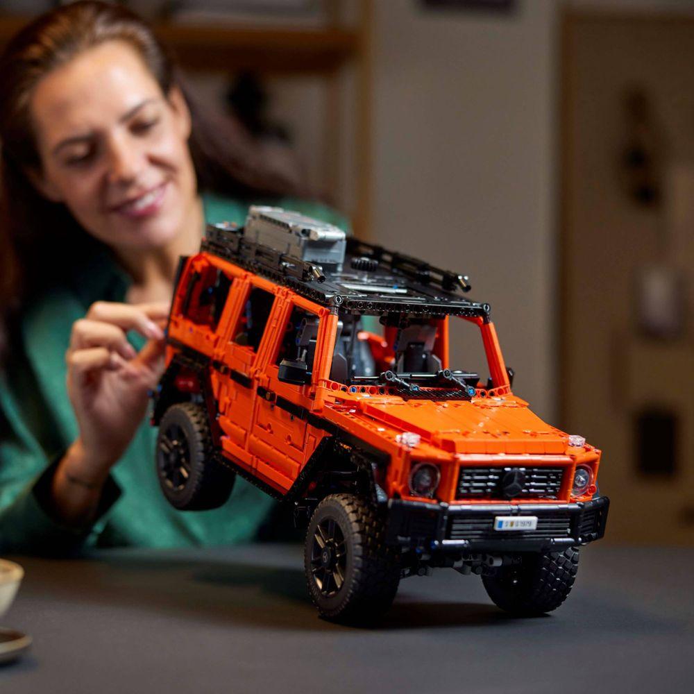 LEGO® Technic™ - Mercedes-Benz G 500 Professional - 5