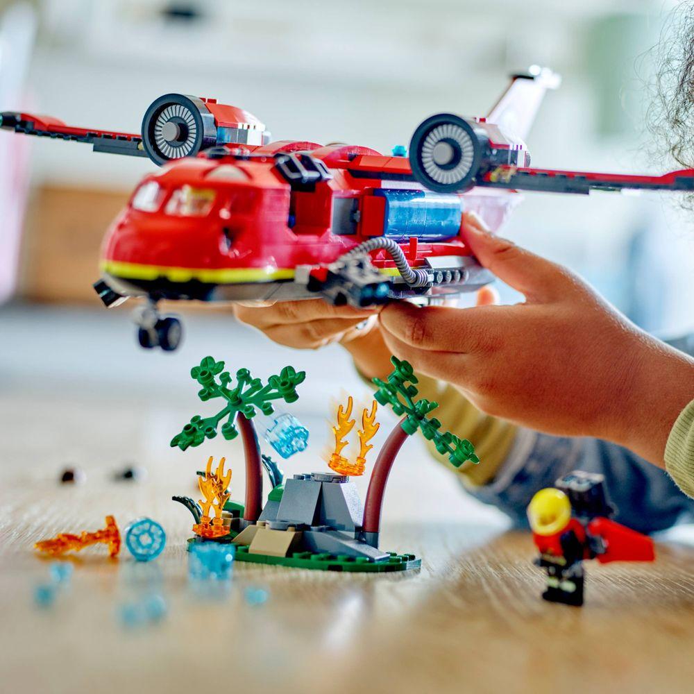 LEGO® City - Avião dos Bombeiros - 3