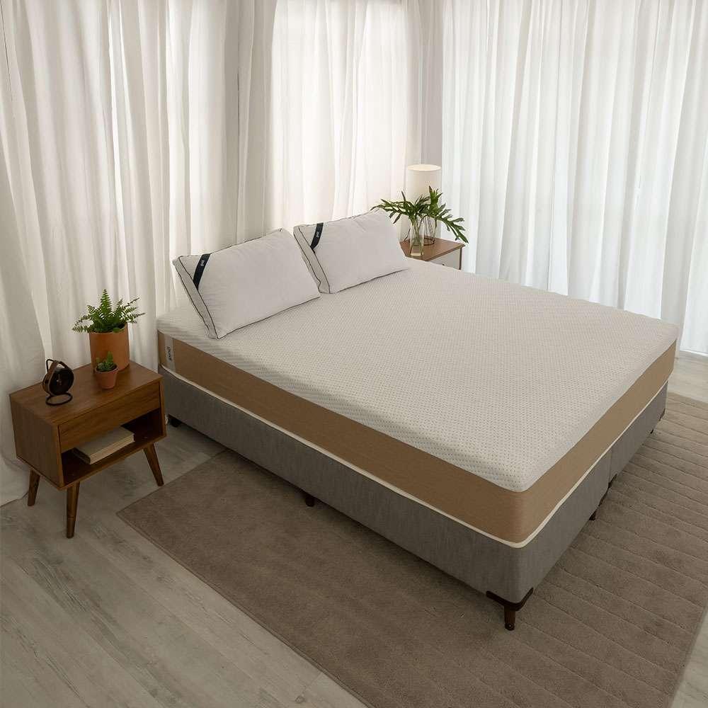 Colchão King Guldi Comfort com Massageador Quântico Molas Ensacadas (30x193x203) Branco e Bege - 10