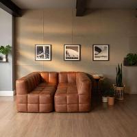Sofá Guldi Popup com 2 Módulos Canto e 2 Centrais Corino Caramelo - 1