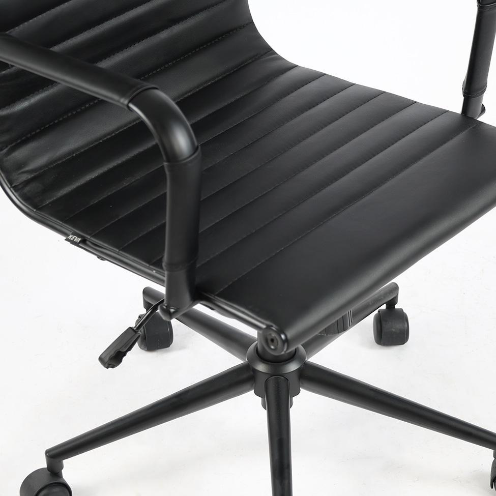 Cadeira de Escritório Presidente Giratória com Relax New Best All-Black Preta - 9