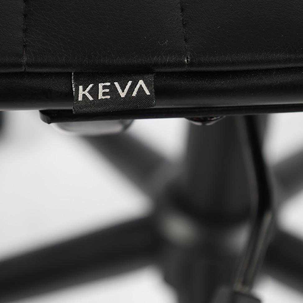 Cadeira de Escritório Presidente Giratória com Relax New Best All-Black Preta - 10