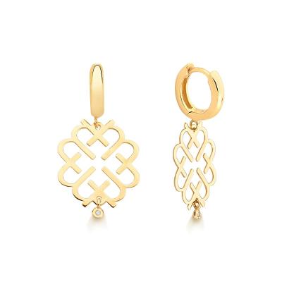 Brinco em Ouro Amarelo com Diamante