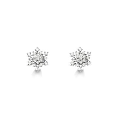 Brinco com Diamantes em Ouro Branco 18k