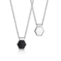 Colar Escapulário Hexagonal com Ágata Negra em Prata 925 - 1